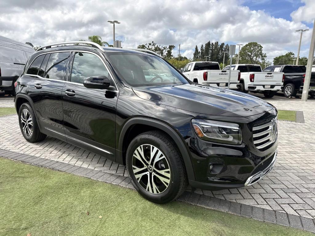 new 2025 Mercedes-Benz GLB 250 car, priced at $49,595