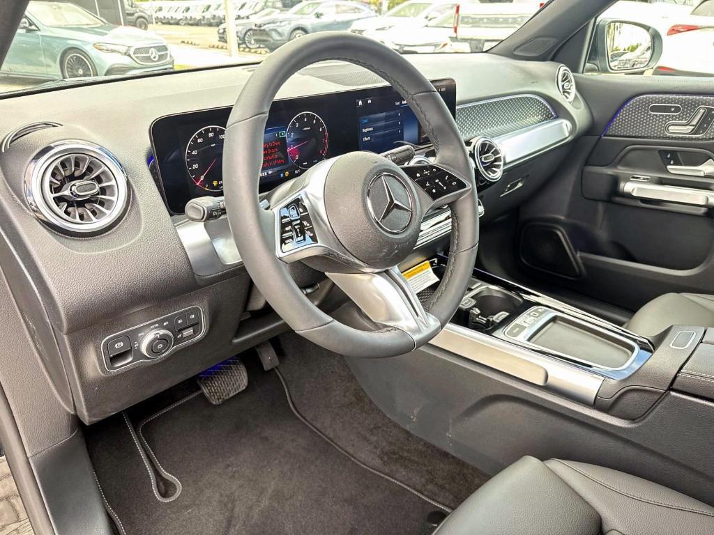 new 2025 Mercedes-Benz GLB 250 car, priced at $49,595