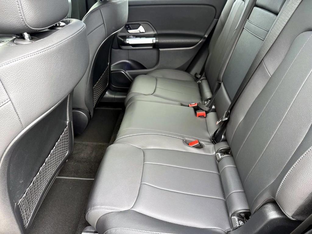 new 2025 Mercedes-Benz GLB 250 car, priced at $49,595