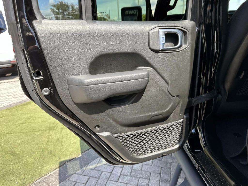 used 2022 Jeep Gladiator car, priced at $36,917