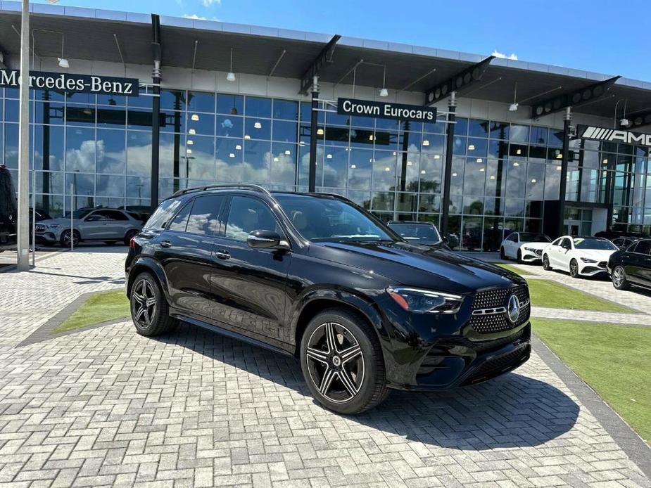 new 2025 Mercedes-Benz GLE 450 car, priced at $87,215