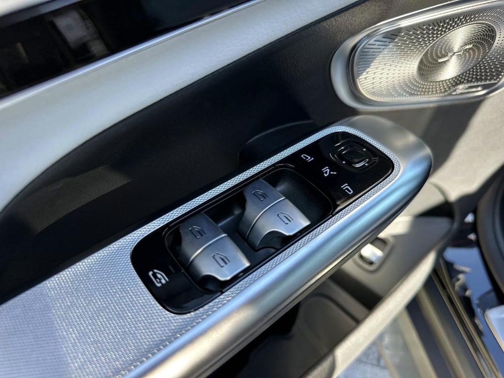 new 2026 Mercedes-Benz GLC 300 car, priced at $60,235