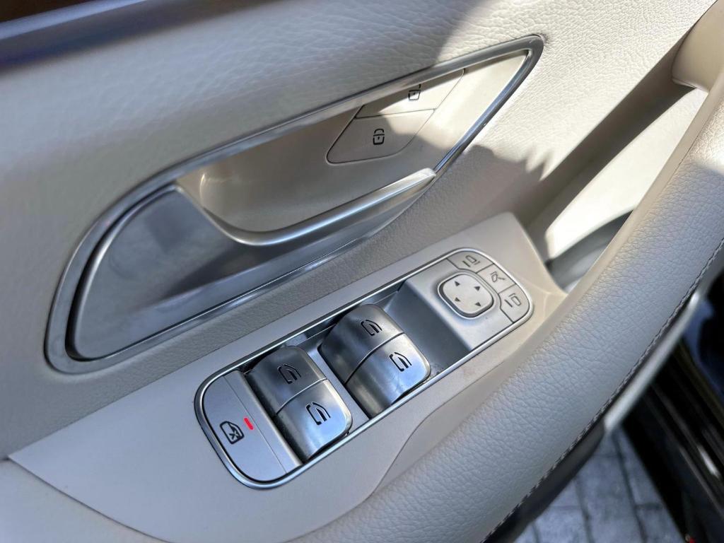 used 2025 Mercedes-Benz GLE 450e car, priced at $66,220