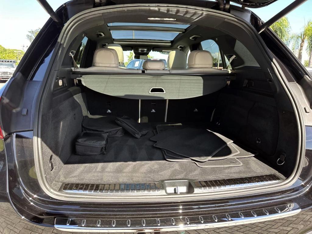 used 2025 Mercedes-Benz GLE 450e car, priced at $66,220