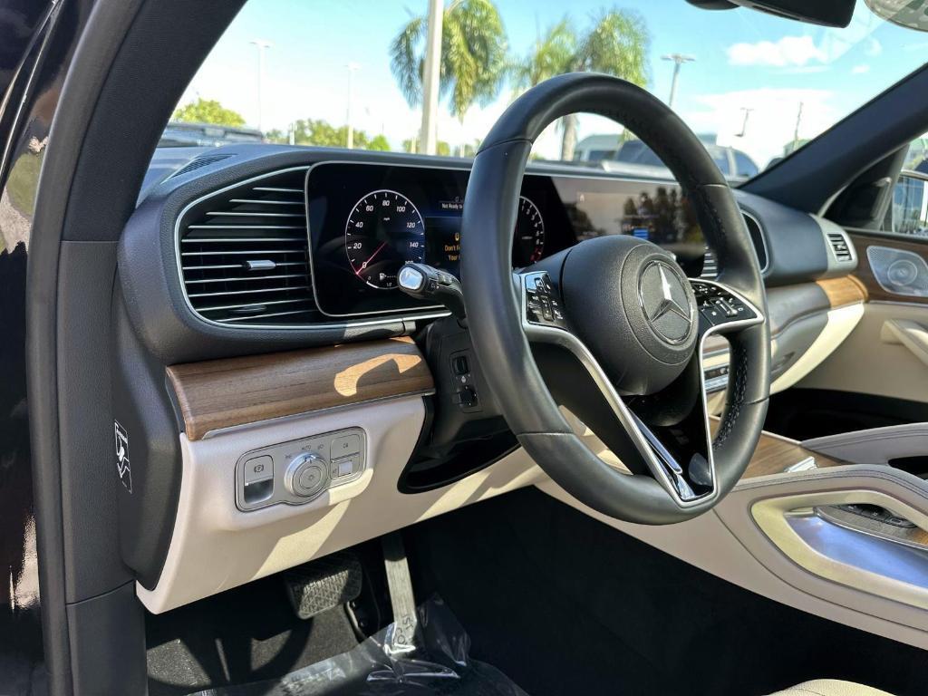 used 2025 Mercedes-Benz GLE 450e car, priced at $66,220