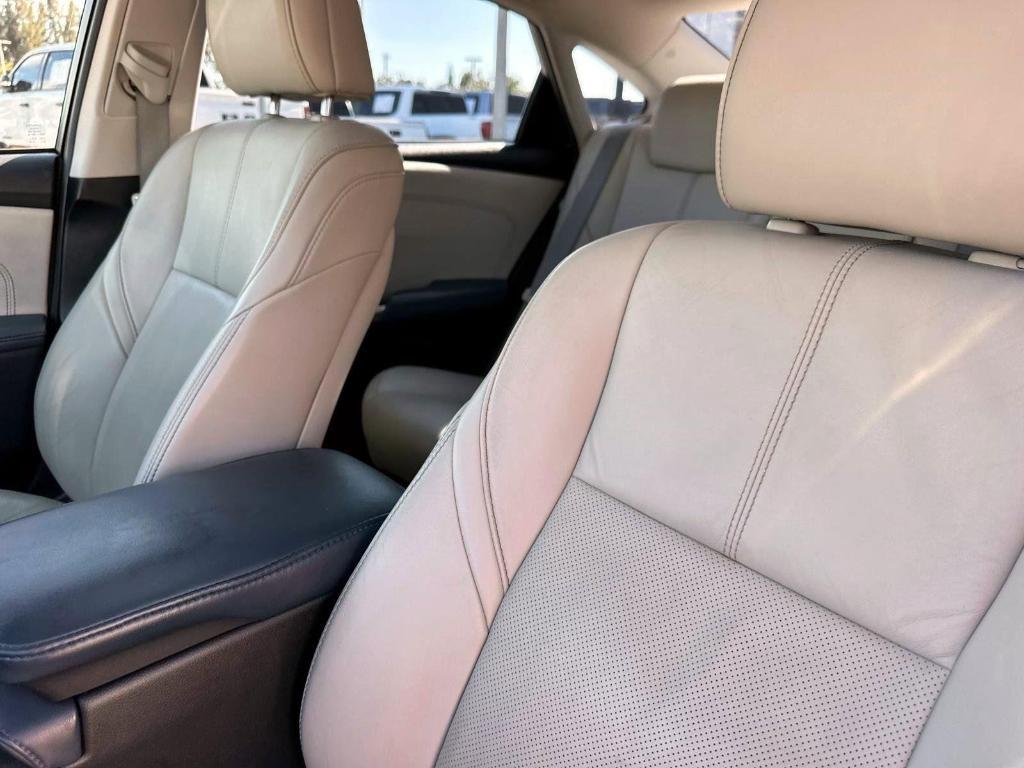 used 2015 Toyota Avalon Hybrid car, priced at $17,975