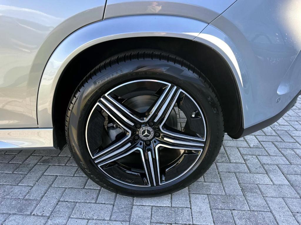 new 2026 Mercedes-Benz GLE 450 car, priced at $84,660