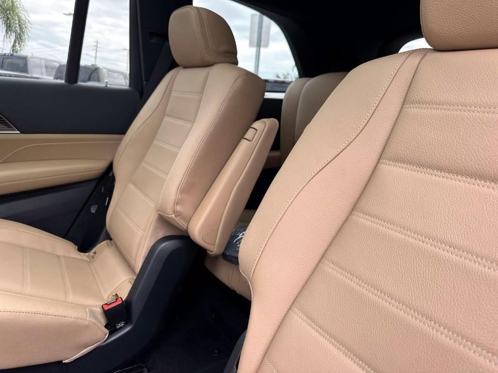 new 2026 Mercedes-Benz GLS 450 car, priced at $101,855