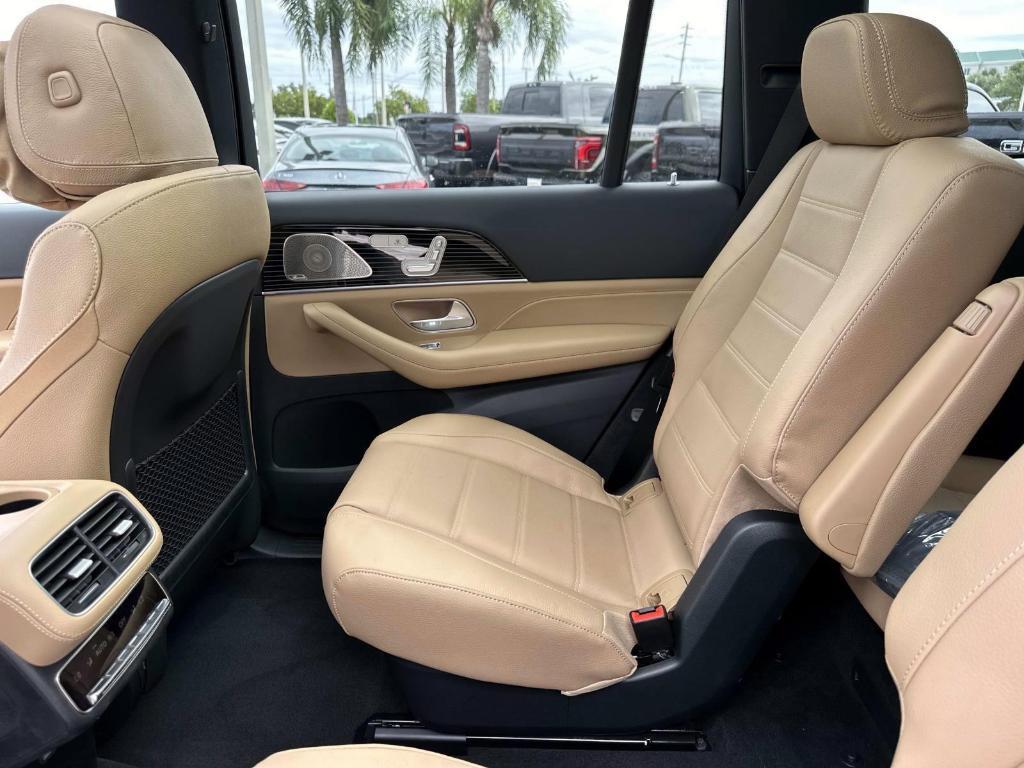 new 2026 Mercedes-Benz GLS 450 car, priced at $101,855