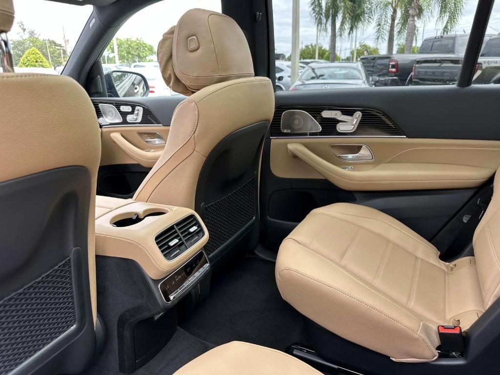 new 2026 Mercedes-Benz GLS 450 car, priced at $101,855
