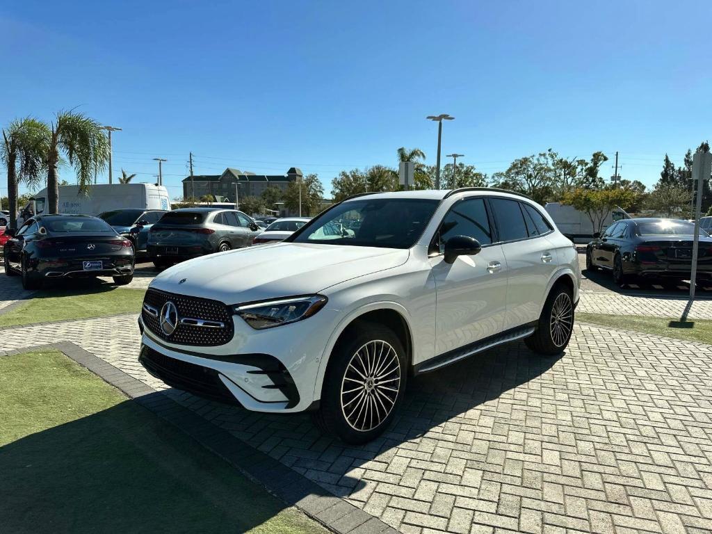 new 2025 Mercedes-Benz GLC 300 car, priced at $61,055