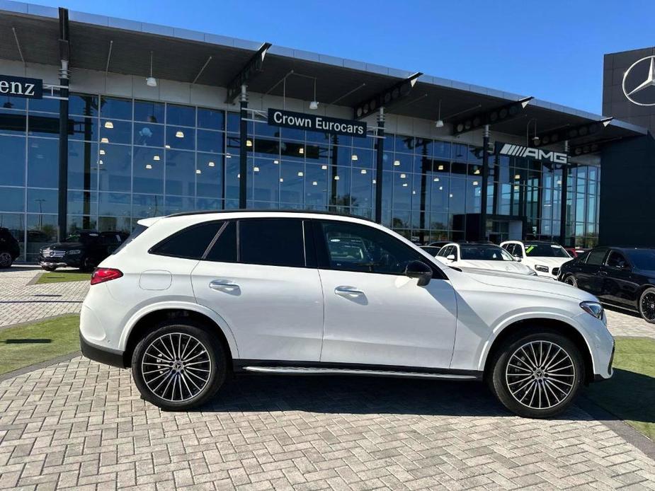 new 2025 Mercedes-Benz GLC 300 car, priced at $61,055