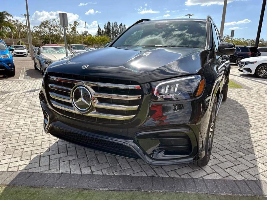 new 2025 Mercedes-Benz GLS 450 car, priced at $103,645