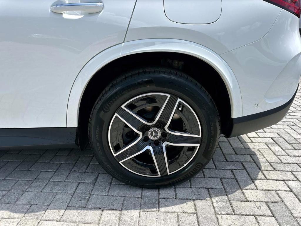 new 2026 Mercedes-Benz GLC 350e car, priced at $70,555