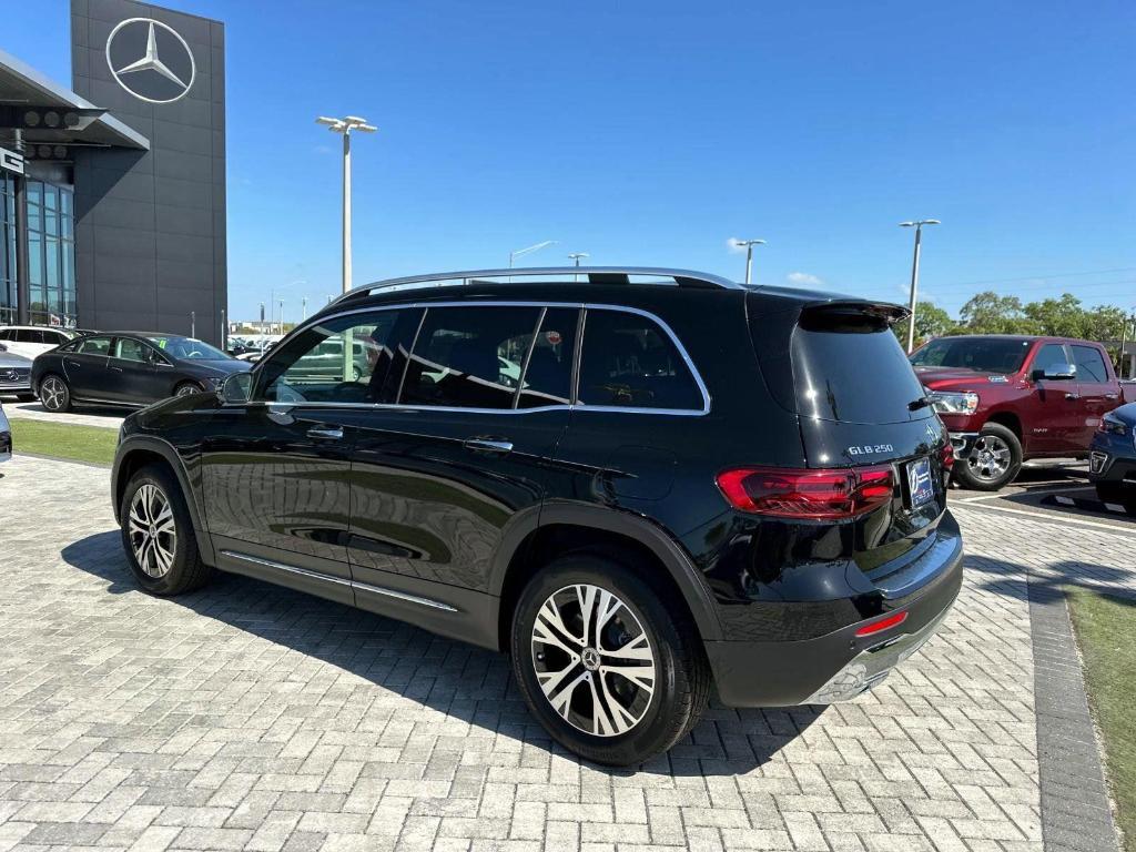 new 2025 Mercedes-Benz GLB 250 car, priced at $48,645