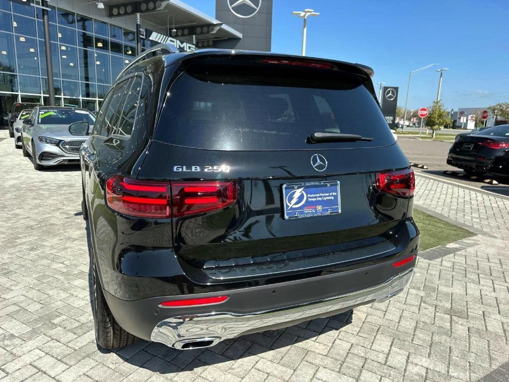new 2025 Mercedes-Benz GLB 250 car, priced at $48,645
