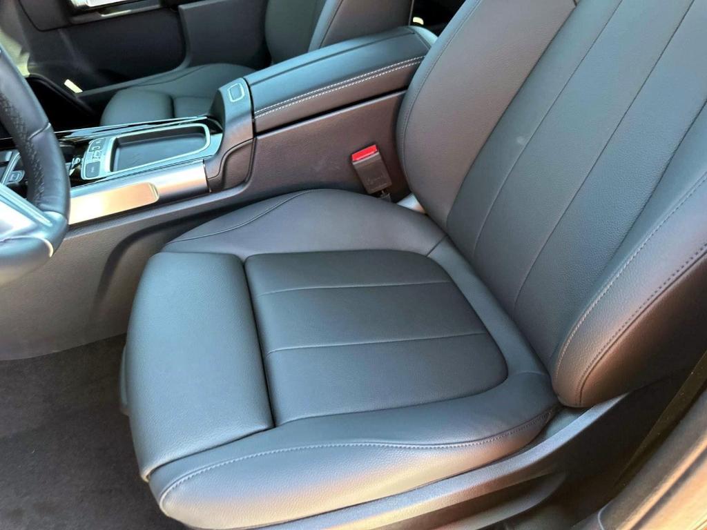 new 2025 Mercedes-Benz GLB 250 car, priced at $48,645