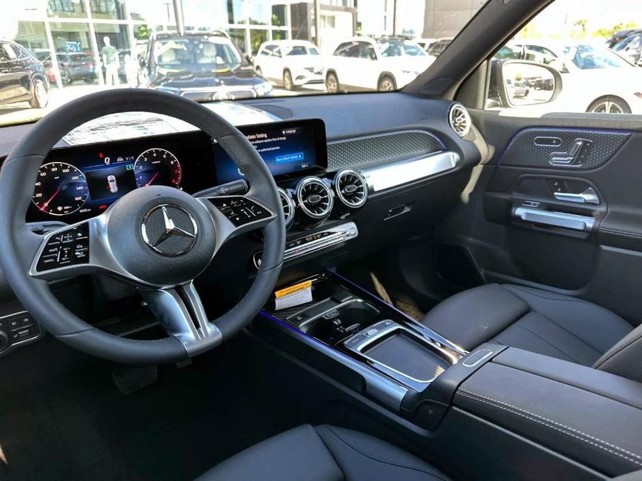 new 2024 Mercedes-Benz GLB 250 car, priced at $53,815