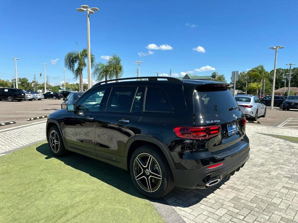 new 2024 Mercedes-Benz GLB 250 car, priced at $53,245