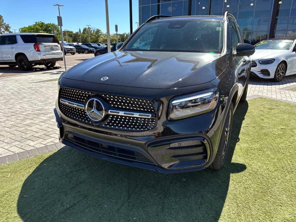 new 2024 Mercedes-Benz GLB 250 car, priced at $53,245