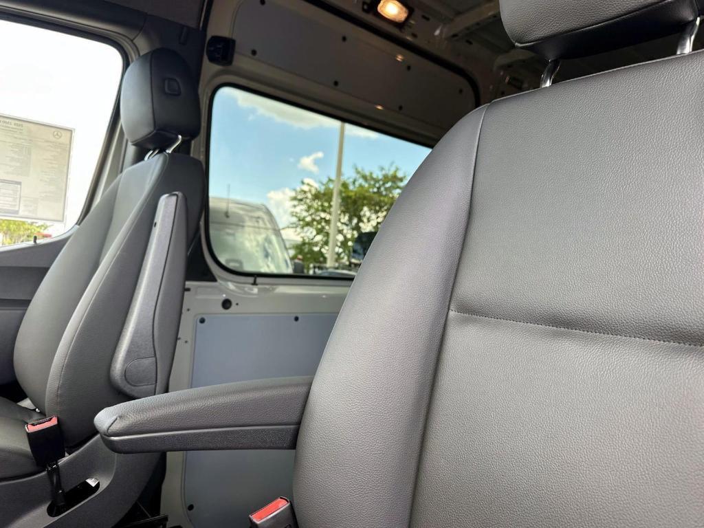 new 2025 Mercedes-Benz Sprinter 2500 car, priced at $74,288