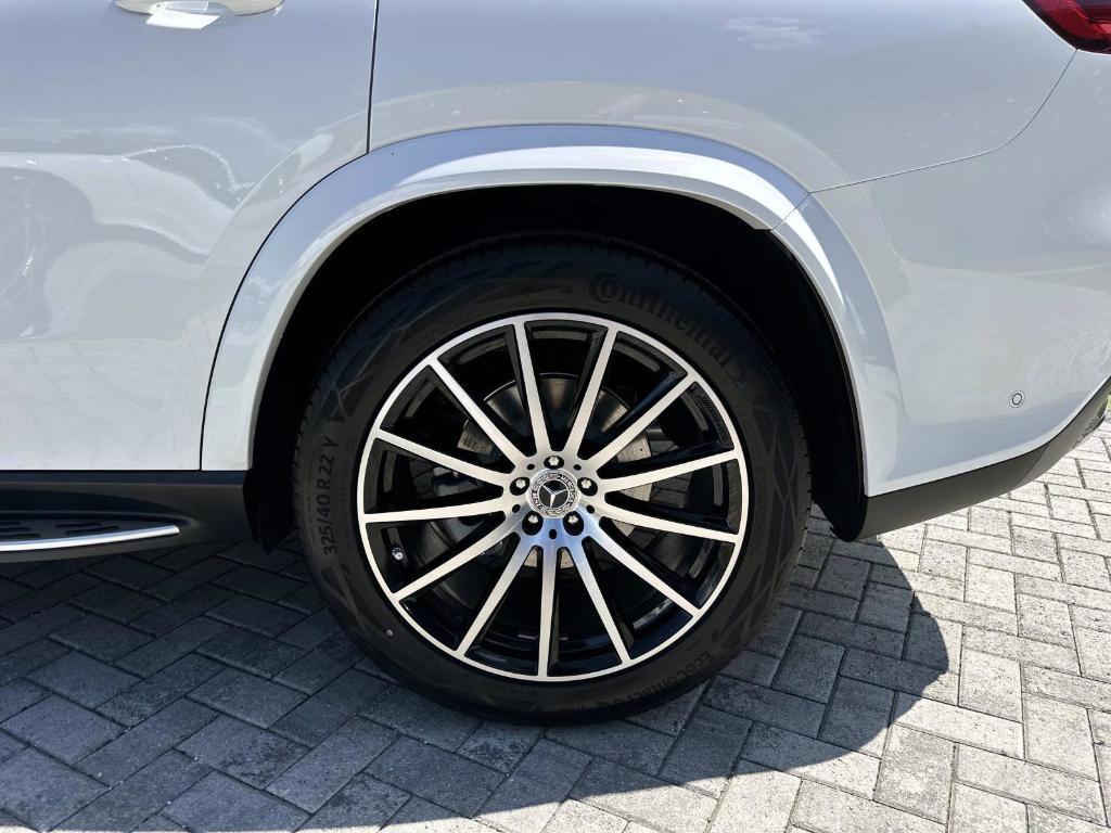 new 2026 Mercedes-Benz GLS 580 car, priced at $139,550