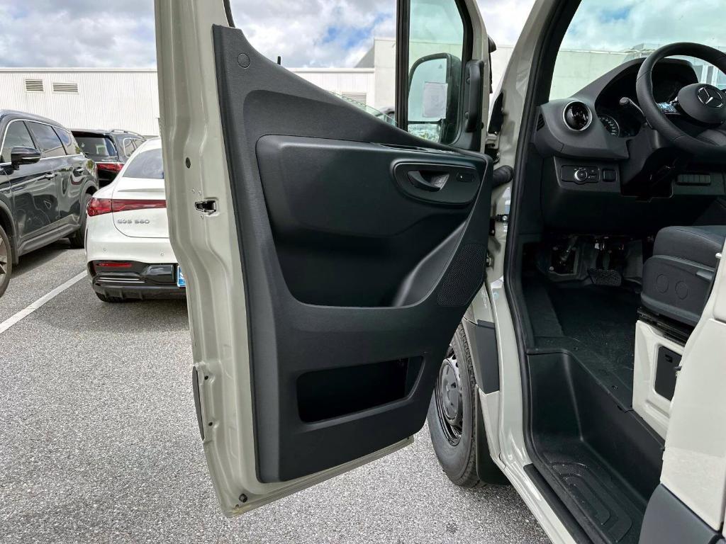 new 2025 Mercedes-Benz Sprinter 2500 car, priced at $65,936