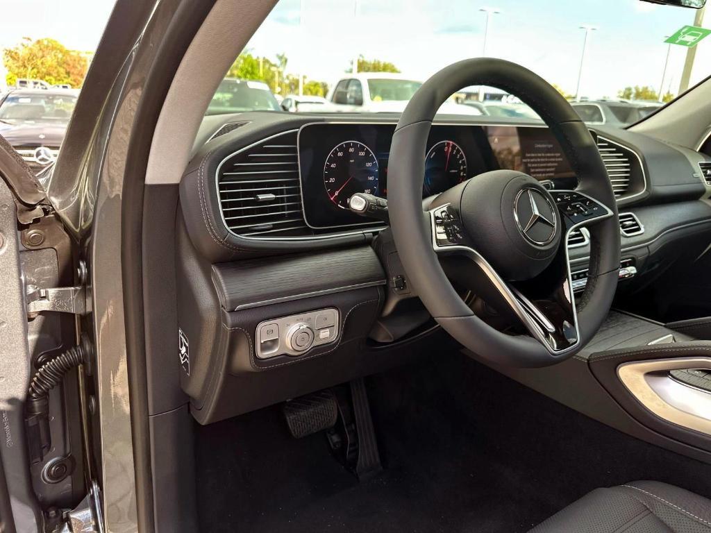 new 2025 Mercedes-Benz GLE 450e car, priced at $82,405