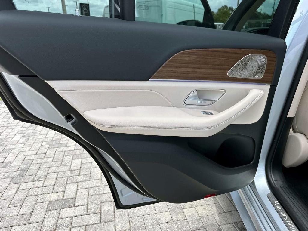 new 2025 Mercedes-Benz GLE 350 car, priced at $73,095