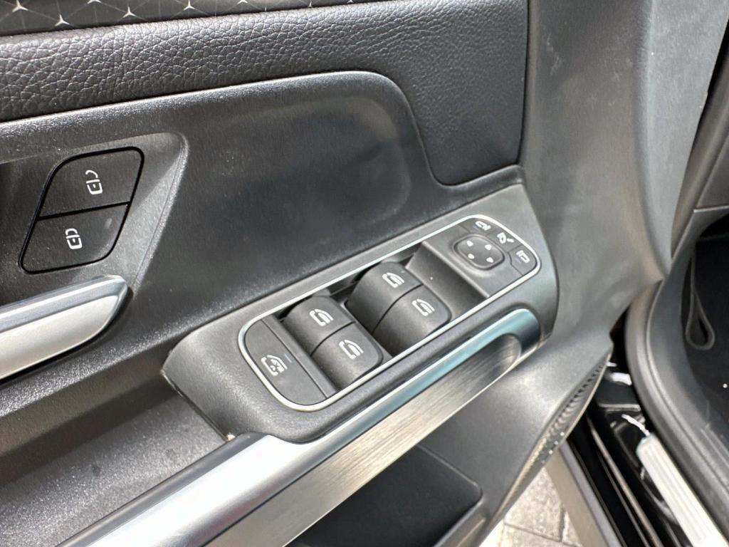new 2025 Mercedes-Benz GLB 250 car, priced at $49,135