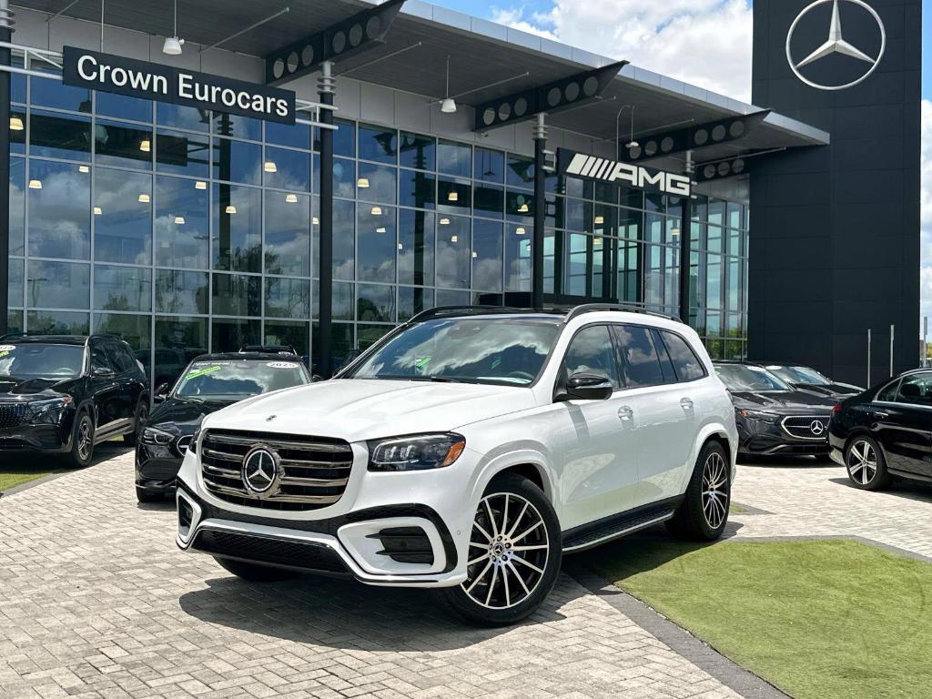 new 2025 Mercedes-Benz GLS 580 car, priced at $122,265