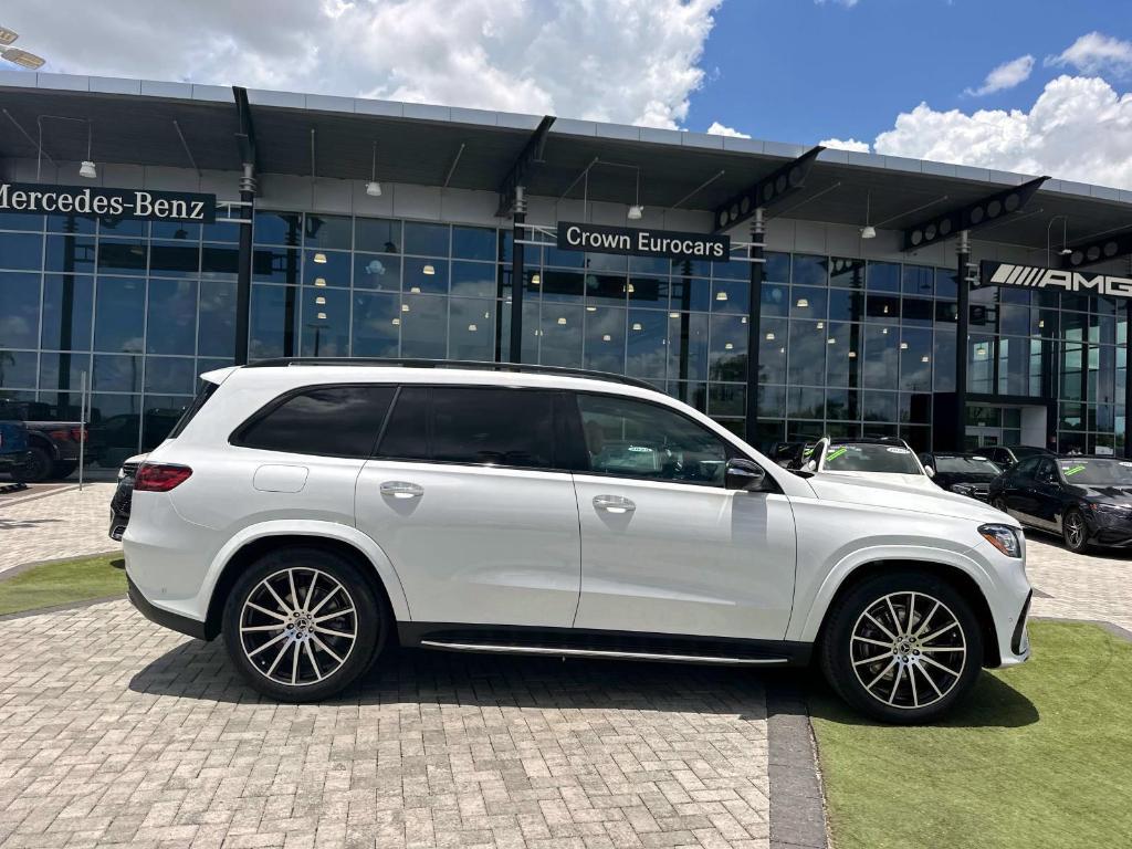 new 2025 Mercedes-Benz GLS 580 car, priced at $122,265