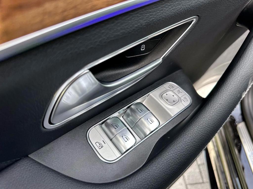 new 2025 Mercedes-Benz GLE 450 car, priced at $81,245
