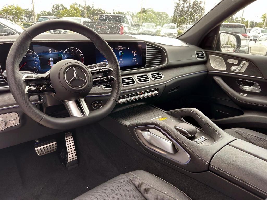 new 2025 Mercedes-Benz GLS 580 car, priced at $116,765