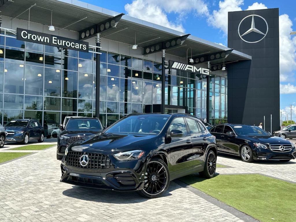 new 2025 Mercedes-Benz AMG GLA 35 car, priced at $70,270