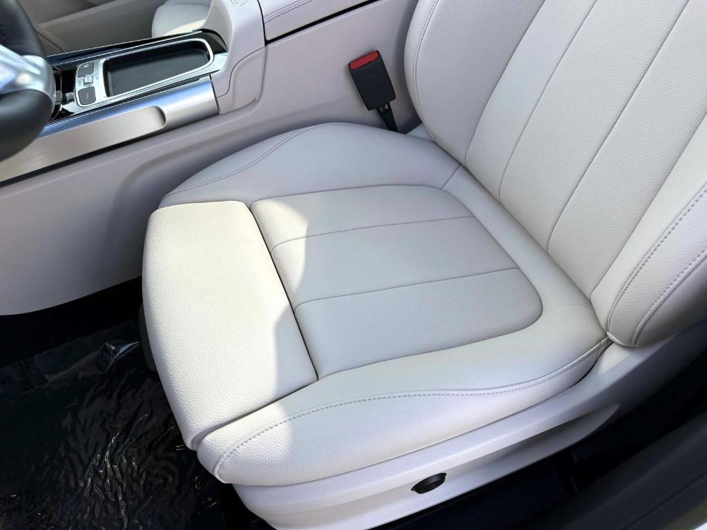 new 2025 Mercedes-Benz GLB 250 car, priced at $49,460
