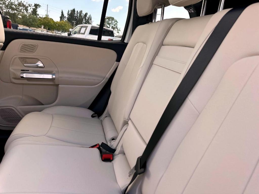 new 2025 Mercedes-Benz GLB 250 car, priced at $49,460