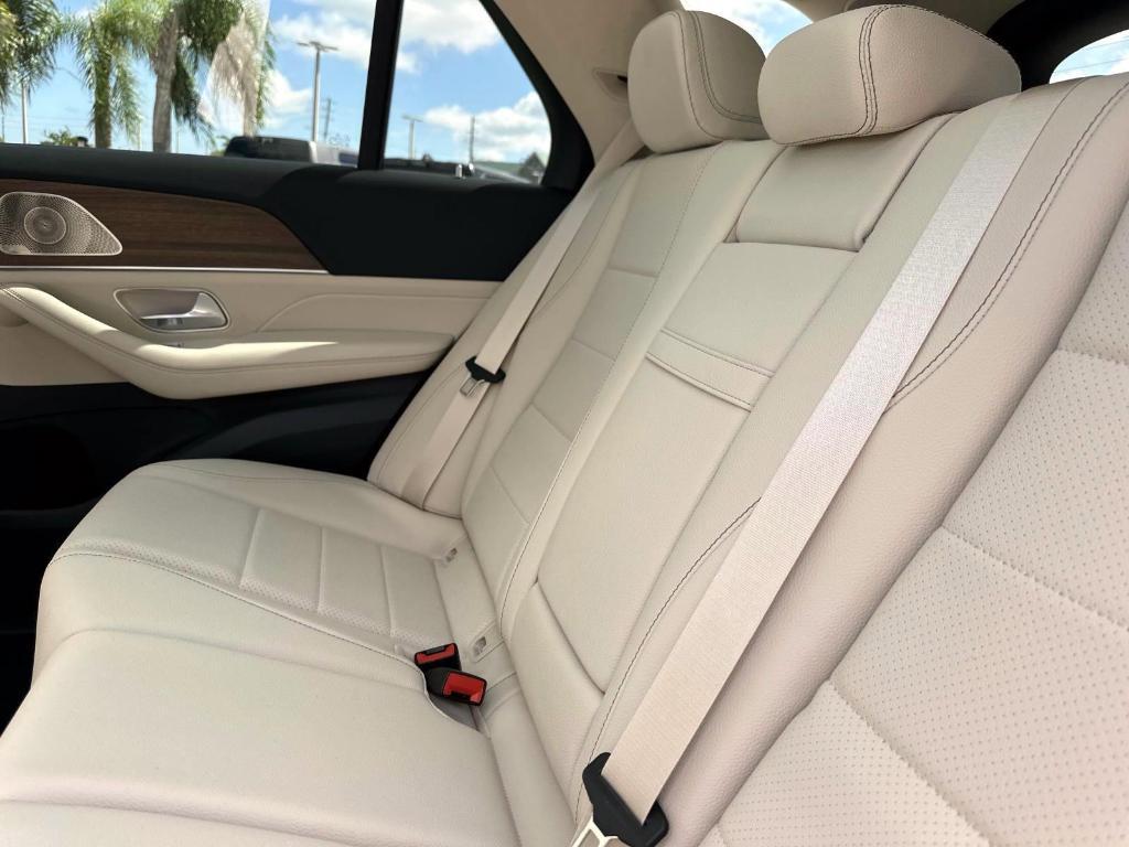 new 2026 Mercedes-Benz GLE 450 car, priced at $80,770