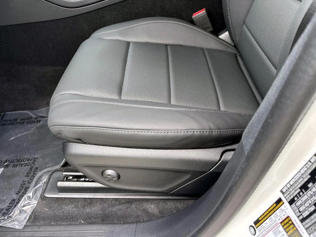new 2025 Mercedes-Benz GLS 450 car, priced at $95,480