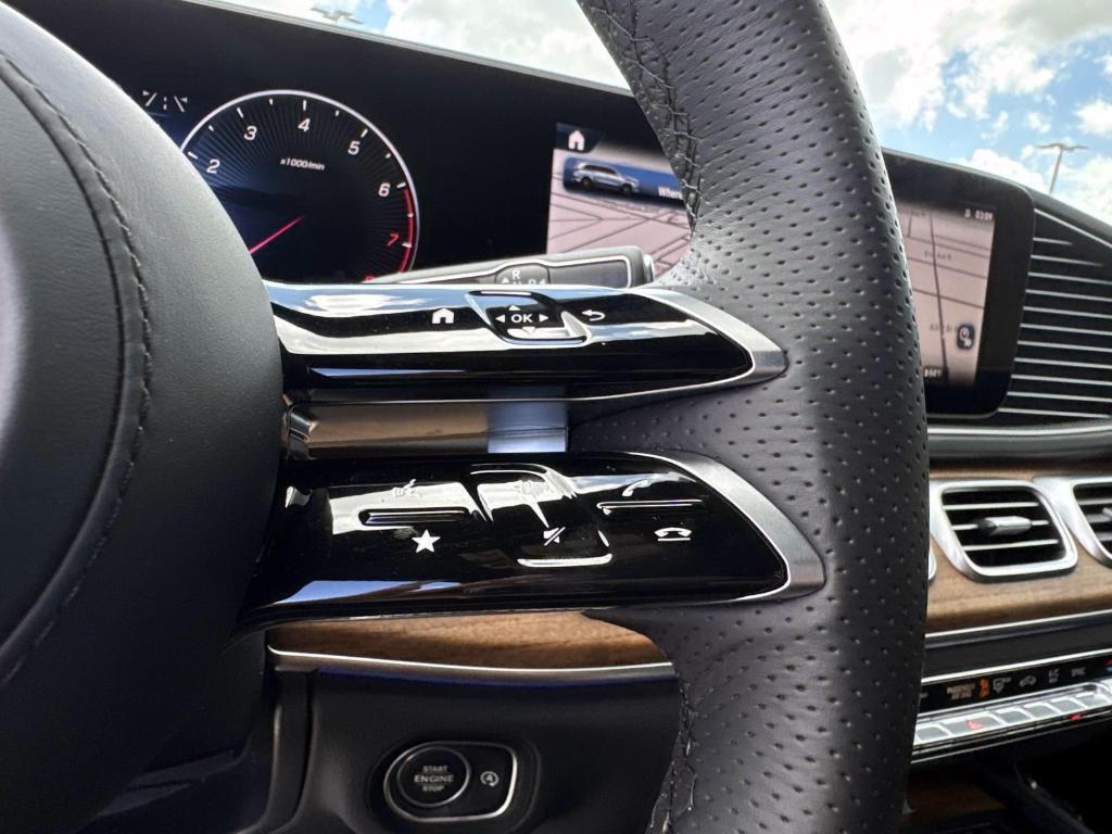 new 2025 Mercedes-Benz GLS 450 car, priced at $95,480