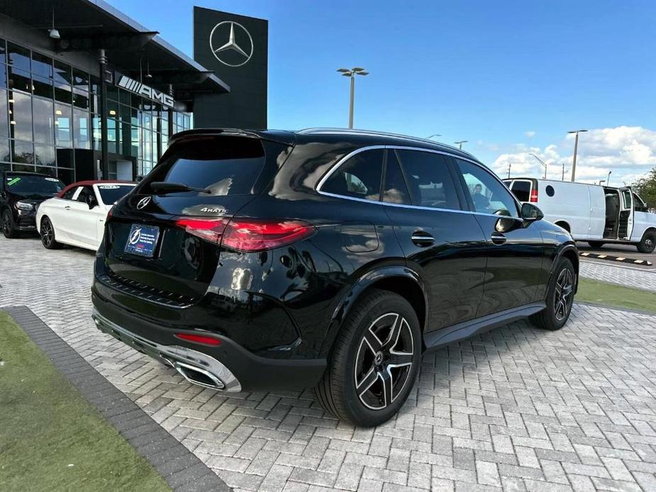 new 2024 Mercedes-Benz GLC 300 car, priced at $59,780