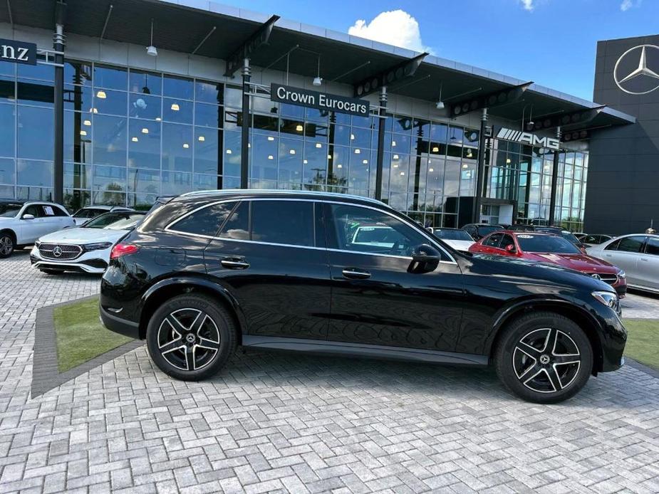 new 2024 Mercedes-Benz GLC 300 car, priced at $59,780