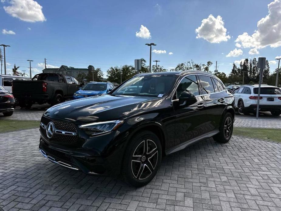 new 2024 Mercedes-Benz GLC 300 car, priced at $59,780