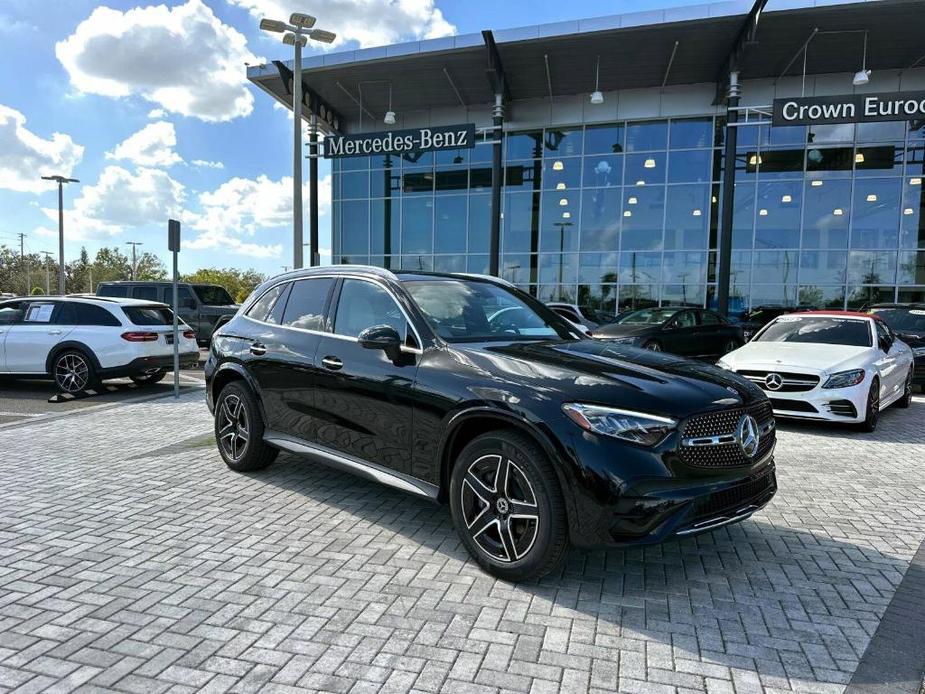 new 2024 Mercedes-Benz GLC 300 car, priced at $59,780