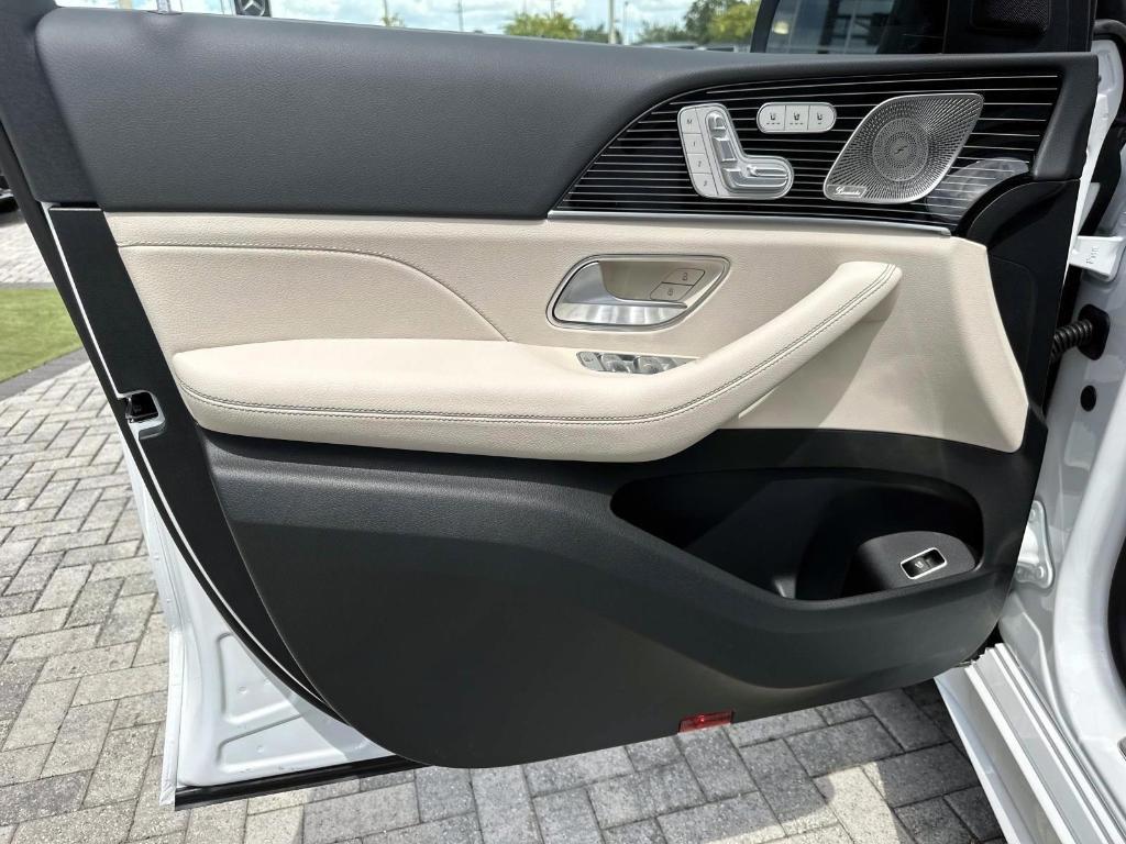 new 2026 Mercedes-Benz GLS 450 car, priced at $105,425