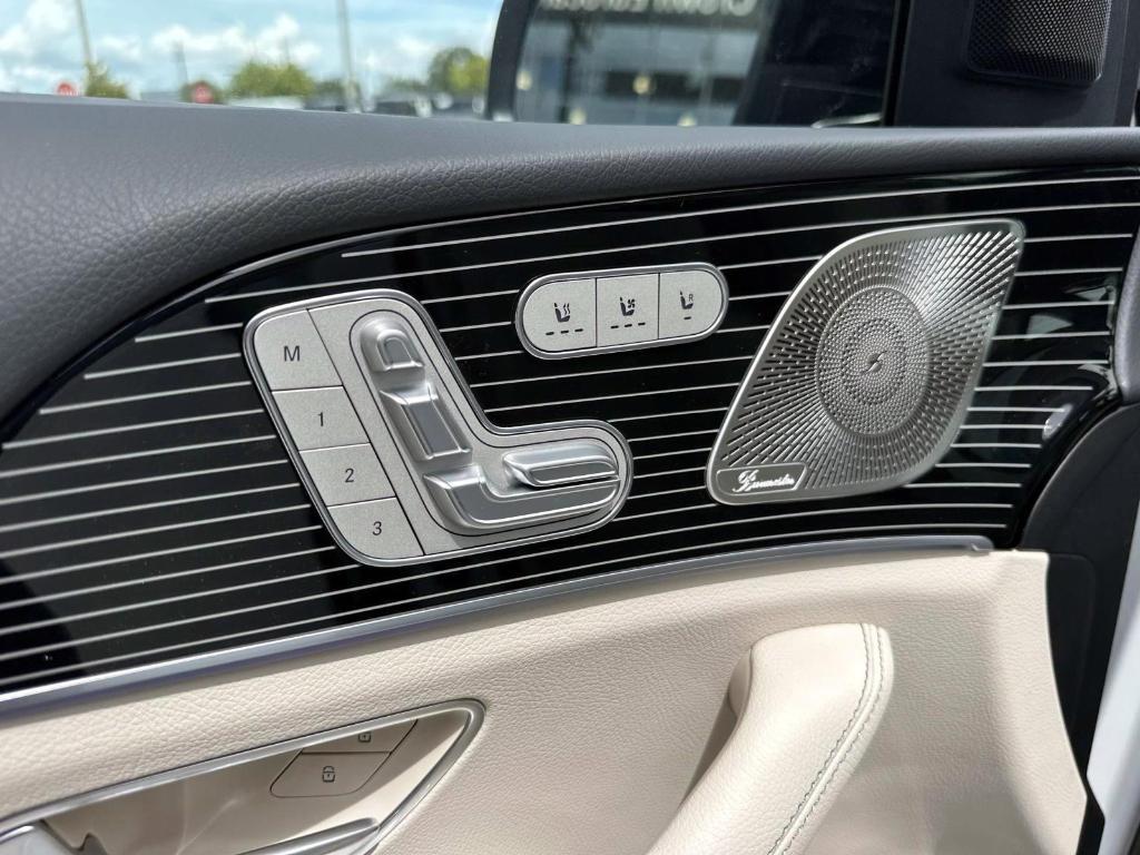 new 2026 Mercedes-Benz GLS 450 car, priced at $105,425