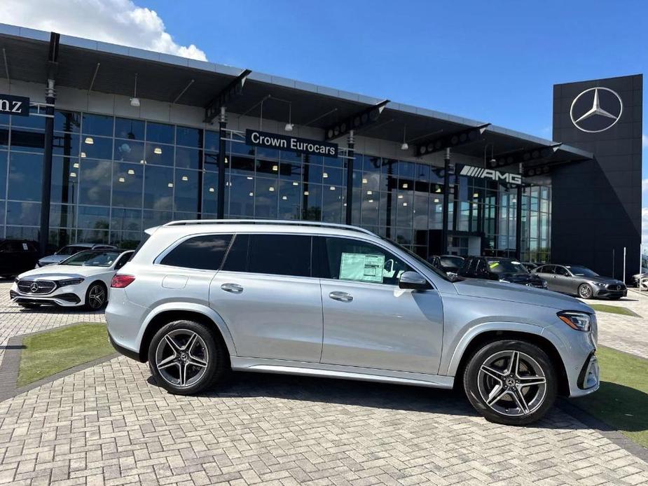 new 2025 Mercedes-Benz GLS 450 car, priced at $95,365