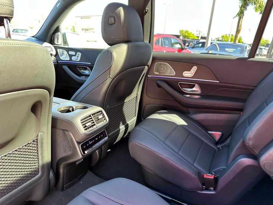 new 2025 Mercedes-Benz GLS 450 car, priced at $102,095