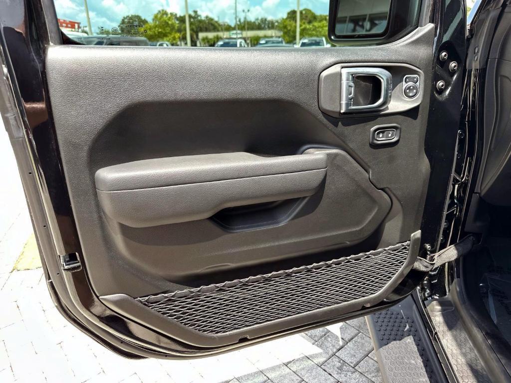 used 2025 Jeep Wrangler car, priced at $32,804