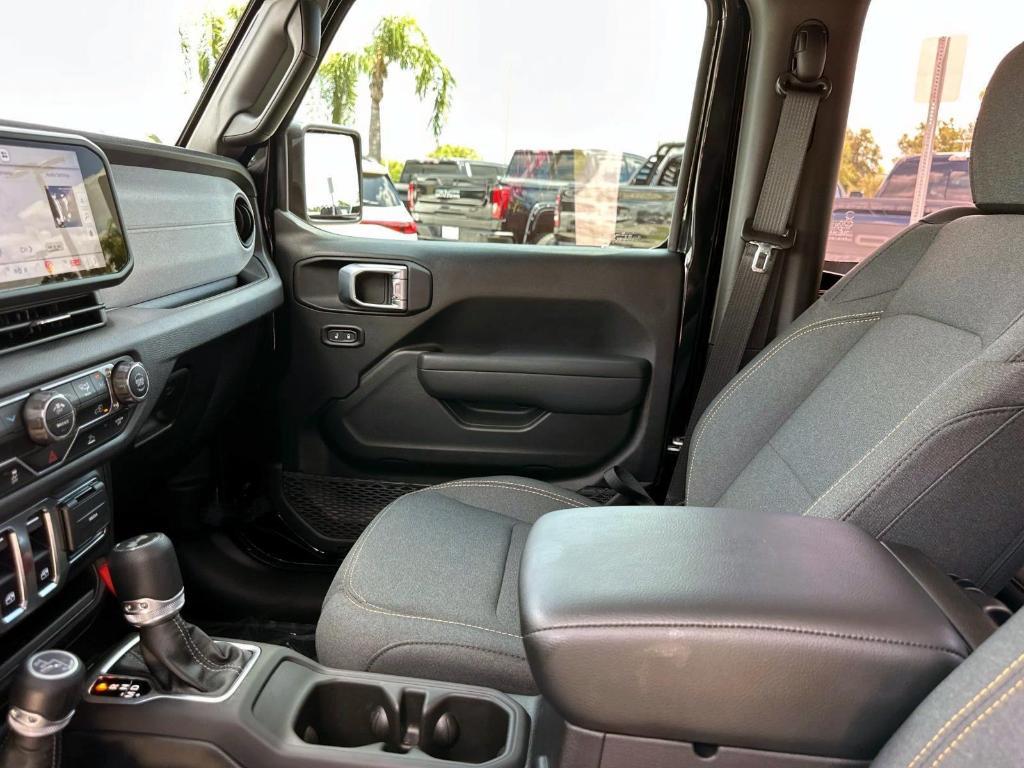 used 2025 Jeep Wrangler car, priced at $32,804